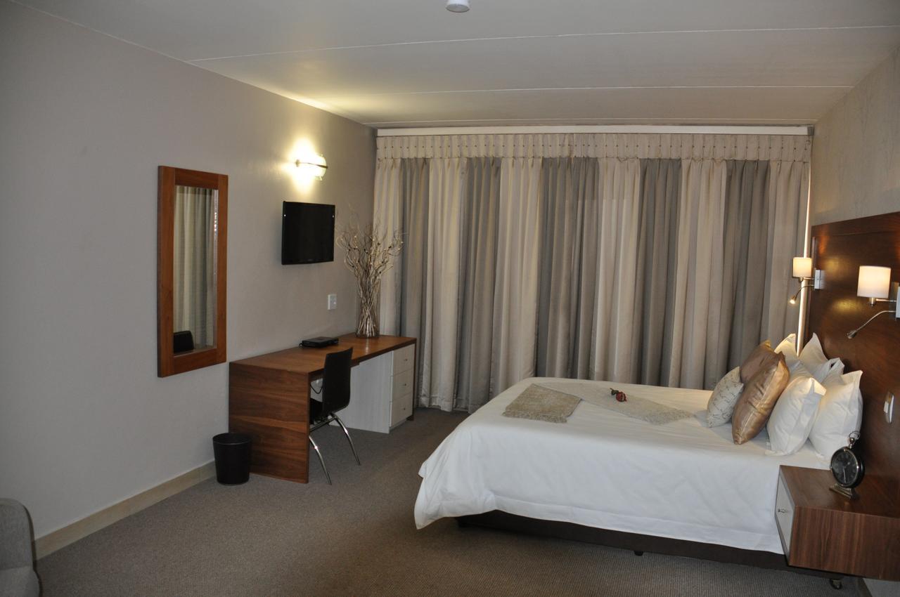 Merchant Business Class Hotel Henley on Klip Szoba fotó